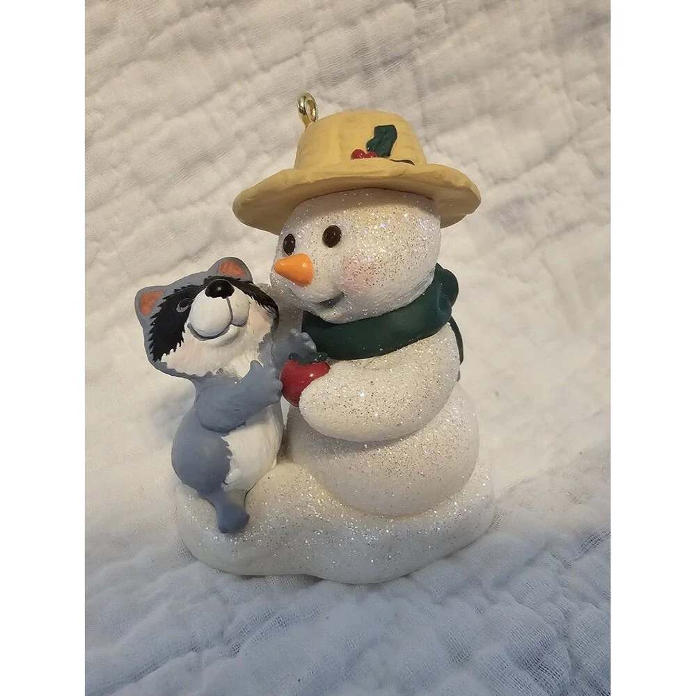 2001 Hallmark Keepsake Snow Buddies 4th in series Ornament - FREE SHIPPING